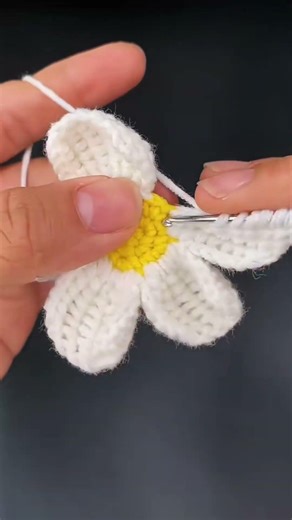 Easy Crochet Flower #easy #crochet #flower