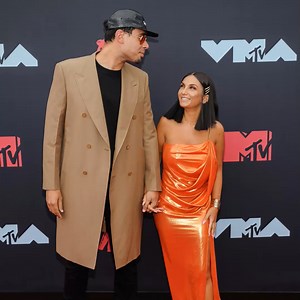 352K views · 2.6K reactions | L'amore non si misura in altezza e queste coppie famose ce lo dimostrano  | MTV Italia | Facebook