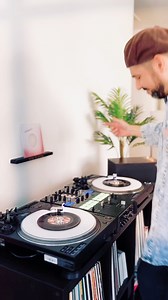 2.5K views · 80 reactions | Beat Juggling on 45s 魯‍♂️ | Dj Shock | Facebook