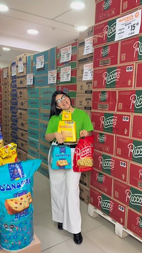 🎄✨ ¡La Navidad ya se vive con fuerza! En Supermarket El Mayorista contamos con más de 10 presentaciones de panetones, para todos los gustos, marcas, tamaños y precios 🎁🍞 Desde panetones en bolsa, caja, lata, tradicionales, premium y especiales, ideales para tu hogar, negocio o campaña navideña 🛒🔥 Aquí compras como verdadero mayorista: variedad, cantidad y precios que sí te convienen 💰🙌 📍 Chincha Alta – Calle Sucre 369, segundo piso. #NavidadMayorista #PanetonesParaTodos #PreciosQueConvie