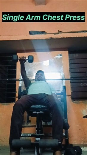 Single Arm Chest Press 🔥 Strength Training Motivation 💪#Gym #Workout #ChestWorkout #SingleArmPress