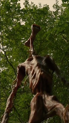 Climbing a tree to escape from Siren Head #horror