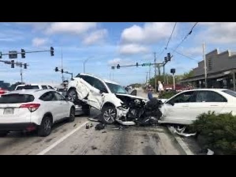Car Crash Compilation - Bad Drivers & Driving Fails 2022 (USA, EU & MORE)