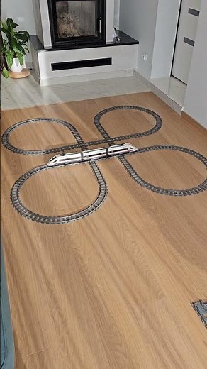 New LEGO track with 4 crossings and 4 loops – 60051 in action