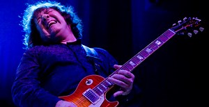 Learn to play Empty Rooms by Gary Moore