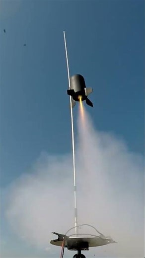 Bullet Bobby Model Rocket Launch Slow Motion #modelrocket #rocketlaunch #rocketengine #aviation