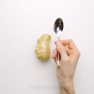 3.2M views · 11K shares | 7 simple ways to peel and cut vegetables. bit.ly/2bFlWuY | 5-Minute Crafts | Facebook