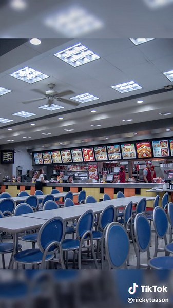 Exploring the Unmodernized Jollibee in Salcedo Village, Makati