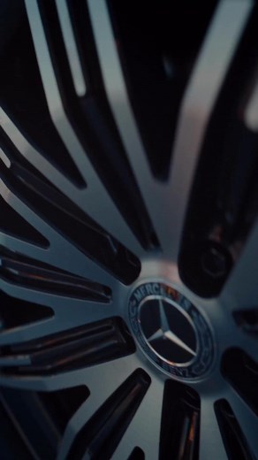 In April, we welcomed a new pioneer to our ranks: the #EQSSUV redefines the look and feel of an all-electric luxury #SUV. #MercedesEQ #ProgressiveLuxury #MercedesBenz | Mercedes-Benz