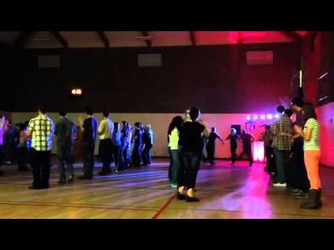 Steps on How to barn dance