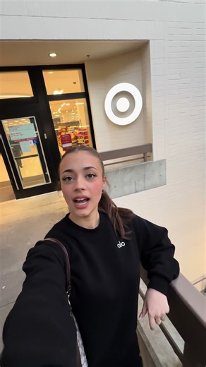 Head over to Target now to film a TikTok or reel at the Haruharu Wonder’s endcap! -Mention 3 products you’d like to try, 3 skincare goals you have for 2026, and talk about your skincare journey! -Tag @haruharu wonder and @target and include the hashtags #haruharuwonder #haruharu&target Bonus step: for content uploaded on IG you can also tag @haruharu wonder Official US to increase your chance of winning! Prize (5 winners): $1000 Target voucher haruharu wonder PR set Application deadline: January