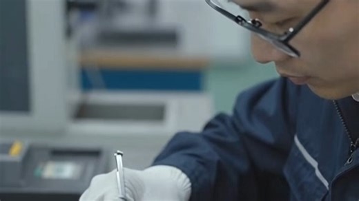 韩国 Korea KTC EDB-740 精密电火花加工机 半导体与光伏制造 加工碳化硅晶圆微孔 喷射喷嘴 压铸模的深孔 涡轮叶片冷却孔