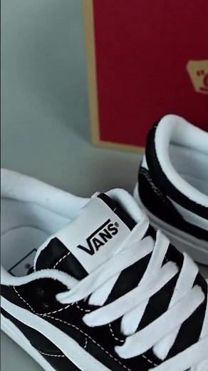 Vans Cruze 3.0: iconic design, comfort at the heel, and style that speaks for itself. #vans