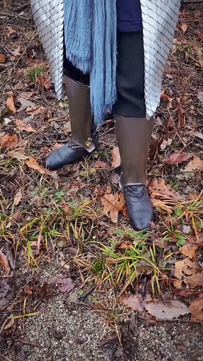 376K views · 15K reactions | @Mikamews (IG/TT) most of lifes problems can be solved with a… HAMMAR!! #vikings #dnd #fantasy #hammer | Tank Tolman | Facebook