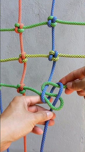 Climbing Net/ Cargo Net/ Tying Crown Knot. #knots #shorts