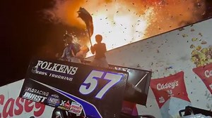 33K views · 2.3K reactions | Give it to Yung Money! Kyle Larson leads all 50 laps at Knoxville Raceway to become a two-time #NOSvilleNationals champion! | World of Outlaws Sprint Car Series | Facebook