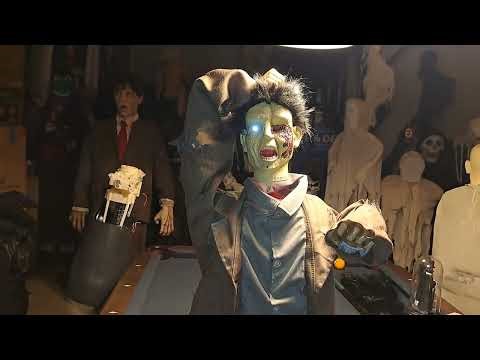 Gemmy 2008 Head Ripping Zombie Halloween Animatronic Prop