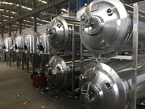 [Hot Item] 1000L Horizontal Service Tank Brite Tank with Bag Inside
