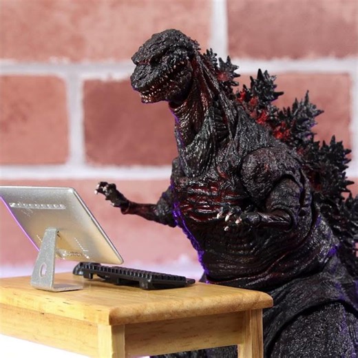 This Shin Godzilla is like me. #godzilla