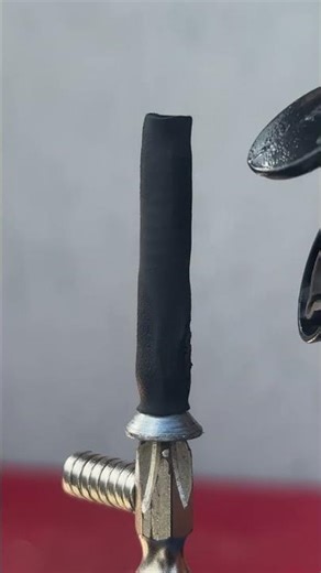 The simple trick to protect screws from rust Cheap, effective, and #USA #BuilderHack #SmartFix