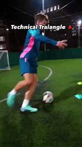 🔥Technical Triangle - 3 Player Passing Drill ⚽️ Football / Soccer Training Drills Ideas ⚽️ Re-Share ✅️ 🎥 Credit To @alexramostraining - You Can Find These On Instagram 👌🏻 #passingdrills #passingpatterns #football #soccertraining #footballtraining #footballcoach #soccer #kidsfootball #soccerkids #littlekickers #socceracademy #footballacademy #coachinglife #futbol #grassrootsfootball #kidsfootballtraining #coach #sportscoaching #footy #soccertrainer #footballseason #footballpractice #fussball 