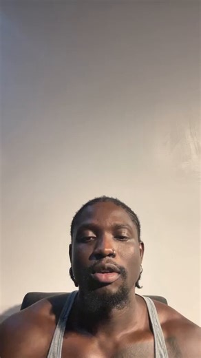 VDM finally apologized to Omoyele Sowore;In light to my recent discovery specifically a video of SOWORE I watch where he disclosed he Sahara reporters were making $50k a month..I want to sincerely apologize to OMOYELE SOWORE about the post I made on his son's school fees, there are also claims that his wife makes $500,000 annually,I am sorry and also to the D.I.G of FCID Mrs Margaret ochalla.Watch...