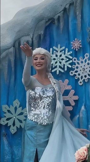 Elsa up close.