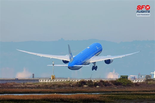 So Smooth 😍 KLM 787-10 Dreamliner PH-BKQ Powerful Takeoff from SFO to Amsterdam ✈️🇳🇱 -- #sfflights #klm #boeing787 #dreamliner #planespotting #sfoairport #amsterdam #avgeek #aviation #flysfo #fblifestyle | SF.Flights