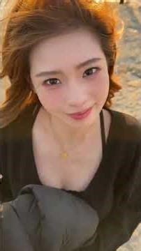 Love on the Waves: Couples' Romantic Day by the Sea