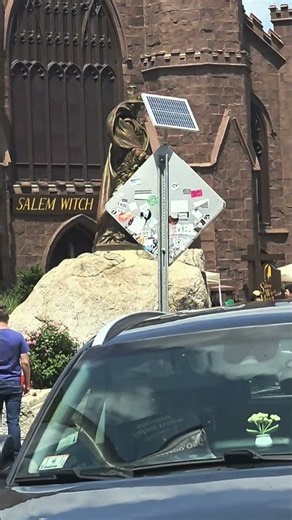 vlog#2 visiting the spots where hocus pocus movie was filmed this is the witch museum salem mass