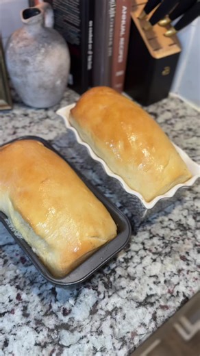 Let’s make some homemade bread! We should all be making bread at home in 2026 !This is a full proof recipe and very easy to follow. Let me know if you make it and if you have any questions in the comments! ##breadrecipes##homemadebread##easybreadrecipe##bakingrecipe##fyp