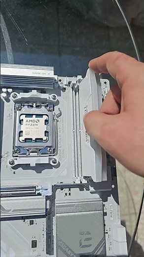 Installing 32GB of Corsair Vengeance DDR5 White RAM kit #pc #pcbuild #gaming #ram #white