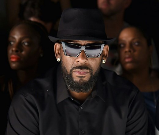 R. Kelly Net Worth: Here's How He Lost His $100 Million Fortune