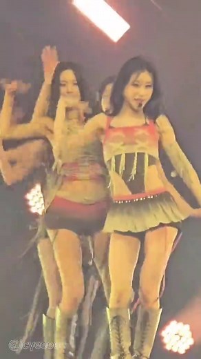 ITZY LOCO Dance Performance at Tunnel Vision World Tour