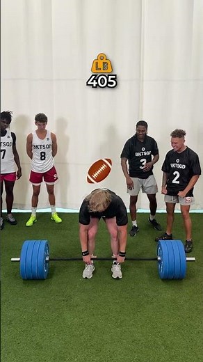 Who can lift more? Basketball vs Football
