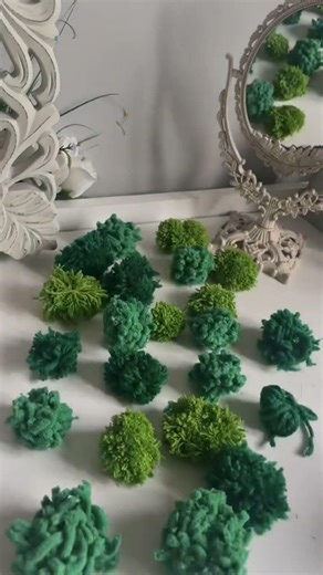 DIY moss rug with pom poms🌿🌱🍄