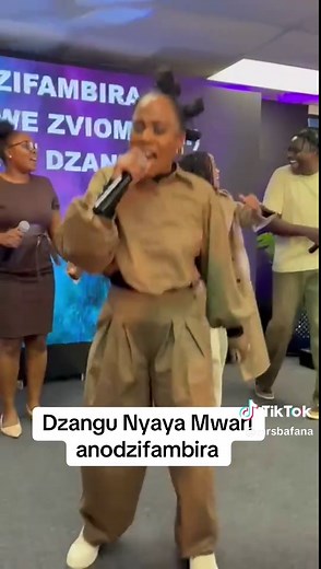 This past weekend at Rise Fellowship as we celebrated their 10th Anniversary…Mwari vakadzifambira nyaya dzacho …Minister Tino and Minister Takesure this song carries so much anointing 🙌🙌🙌 Victory is still streaming on all platforms please like share and subscribe. Stay blessed Video cred : @wakadiwa #winasoulforchrist #Victory
