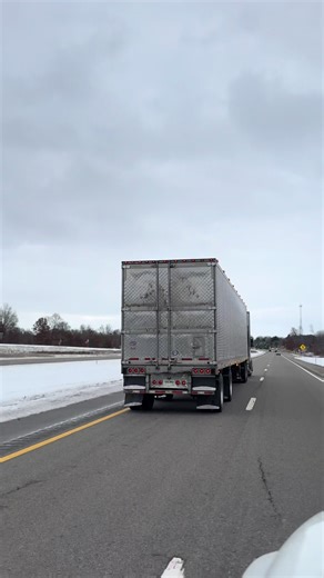 Exploring the Kenworth W900 Big Rig Truck