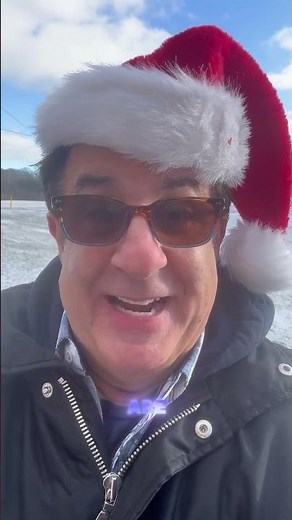 Can you name the actor who voiced Fred and the actor who voiced Santa? 🎅🏻