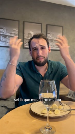 Lucas De Vito on Instagram: "POV você teve o primeiro date com aquele gay mean girl blasé. Ja tiveram um assim?"