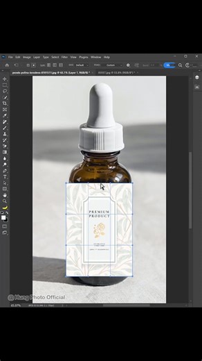 Easily add the label into a bottle in Photoshop #photoshop #photoshoptutorial #photoediting | Hùng Photo Official