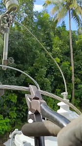 cutting & fixing #2 bare wire from transformer H2 to neutral line #everyoneシ゚ #pobrenglineman2 #fypシviralシ2024 #fypviral2025 #fypシ゚viralシ #fypシ゚viralシfypシ゚viralシalシ #linemaslife #foryouシ #foryourpage #linemanwork #replacementoftransformer #lineman #linemanslife #electricity #electricalworks | PobrengLineman2.0