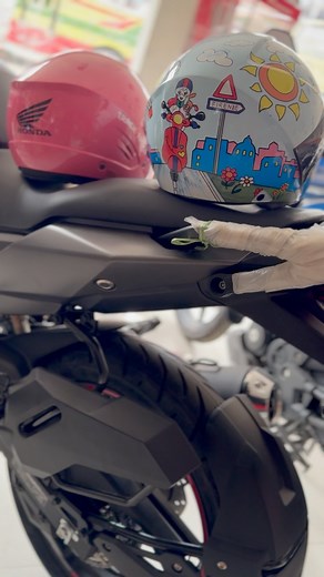 Honda Most reliable motorcycle of the world! #hondabestshowroom #Hondademra #Hondahut #XBlade | HONDA HUT