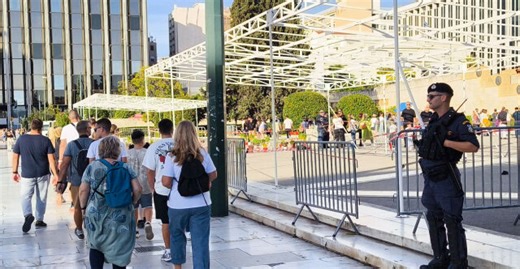 October 28th: Intensive preparations for the big parade in Athens - See photos and videos - ProtoThema English