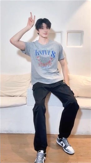 【2025-08-21】林一 DANCE | 手势舞 | Lin Yi: K-pop group FIFTY FIFTY 'Pookie' Gesture dance