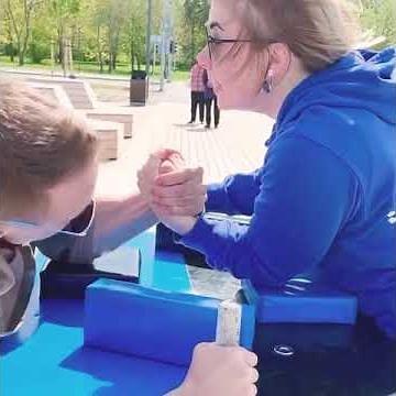 Arm Wrestling - Man vs Woman 😱 (mixed arm wrestling)