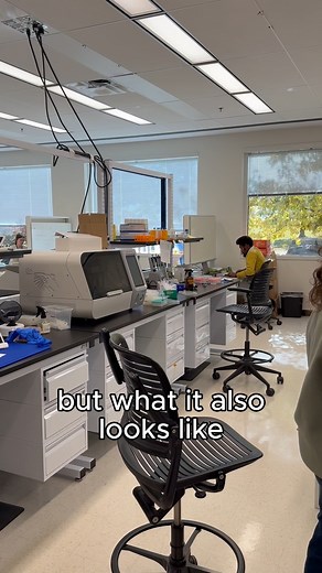 Science is working at the lab bench and in cell culture. But science is also writing in lab notebooks, working on bioinformatics, reading research papers, and collaborating in group meetings. 💡🔬 Both sides are equally important because the hands-on experiments drive discovery, while the writing, reading, and collaboration turn those discoveries into real understanding. Together, they move science forward. 🤝 #HudsonAlpha #ScienceInAction #BehindTheScience #ResearchLife #LabLife #ScientificDisc