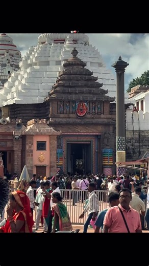 🔮 on Instagram: "Magical eyes >> 🙇🏼🕉️ . . . . . . . . . . . . . . . . . . . . . . . . #trending #instapost #instaviralpost #jagannath #jayjagannath #divine #puridham🙏🕉️🚩 #puridham"