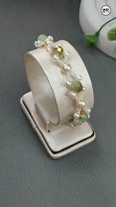 Beaded bracelet ideas. #tutorial #beading #beadedbracelet #handmade #craftideas | Krea3