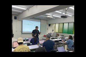 1K views | “Ms Project專家菁英班”工業工程必修課程 要怎麼做到掌握專案⁉️ 就是要 #Project 啦‼️ #專案 #工期 #營造業課程 - 我們學員都黏住了～中間休息都不休息 帶著滿滿的問題來問老師 | 專案管理輕鬆學 Project Club | Facebook